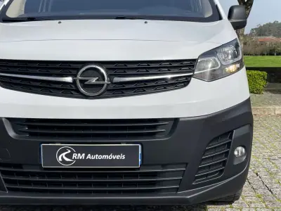 Opel COMBO 2022 - 17450 EUR, 123000 km - AUTO.MOTO.pt - 123000km - foto 12 de 37