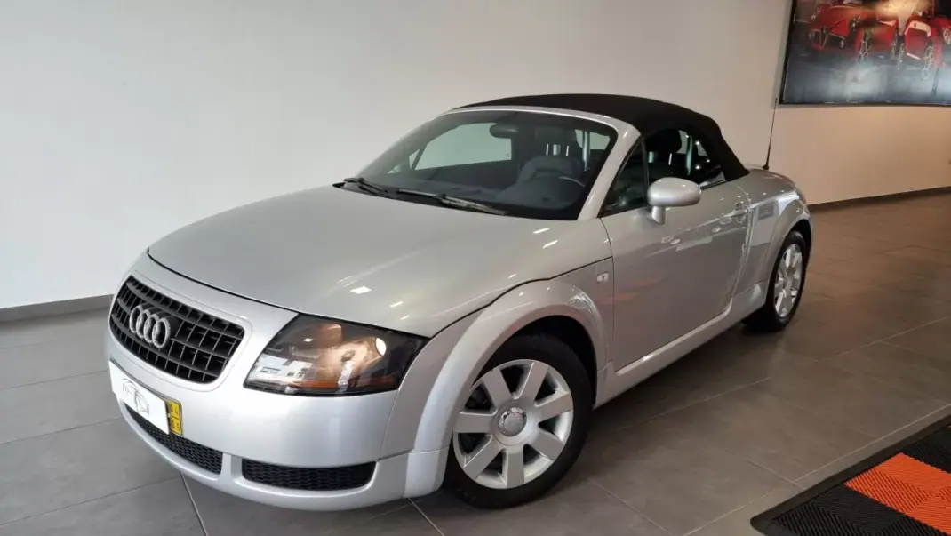 Audi TT Roadster 2004 - 17990 EUR, 63500 km - AUTO.MOTO.pt - 63500km - foto 3 de 24