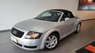 Audi TT Roadster 2004 - 17990 EUR, 63500 km - AUTO.MOTO.pt - 63500km - foto 3 de 24