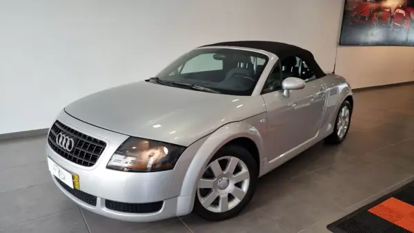 Audi TT Roadster 2004 - 17990 EUR, 63500 km - AUTO.MOTO.pt - 63500km - foto 3 de 24