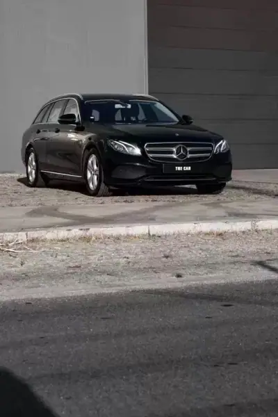 Mercedes-Benz E 220 2017 - 25000 EUR, 168000 km - AUTO.MOTO.pt - 168000km - foto 7 de 30