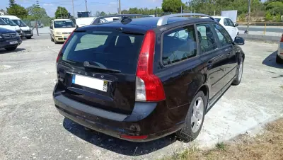 Volvo V50 2012 - 4950 EUR, 192000 km - AUTO.MOTO.pt - 192000km - foto 3 de 10