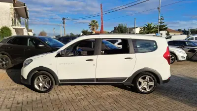 Dacia Lodgy 2021 - 15900 EUR, 130712 km - AUTO.MOTO.pt - 130712km - foto 8 de 32