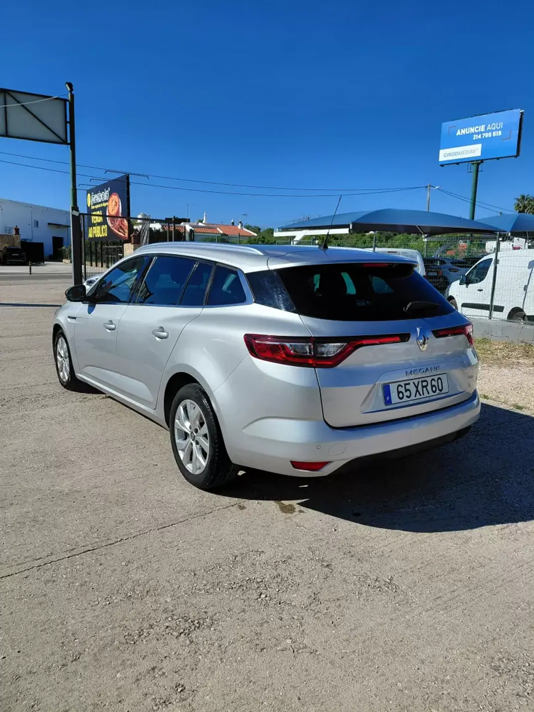 Renault Mégane 2019 - 16900 EUR, 91000 km - AUTO.MOTO.pt - 91000km - foto 13 de 13