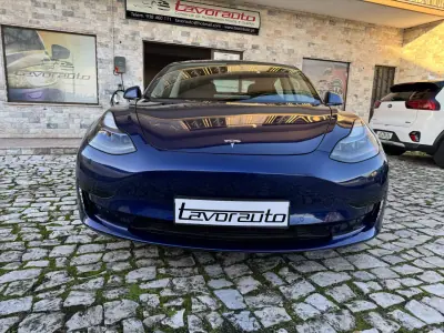 Tesla Model 3 2021 - 26500 EUR, 105000 km - AUTO.MOTO.pt - 105000km - foto 3 de 37
