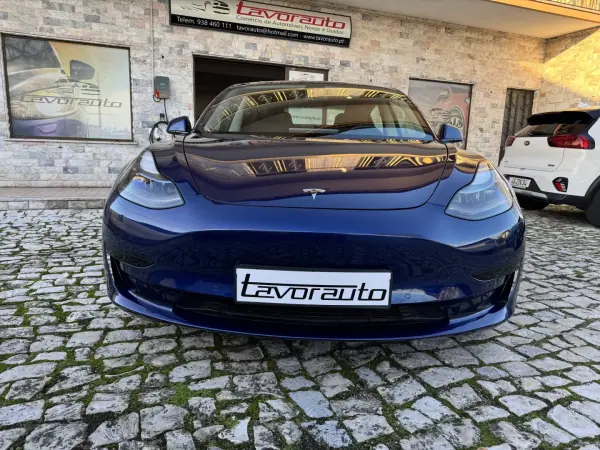 Tesla Model 3 2021 - 26500 EUR, 105000 km - AUTO.MOTO.pt - 105000km - foto 3 de 37