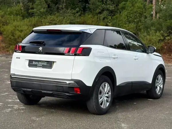 Peugeot 3008 2019 - 17900 EUR, 66750 km - AUTO.MOTO.pt - 66750km - foto 19 de 21