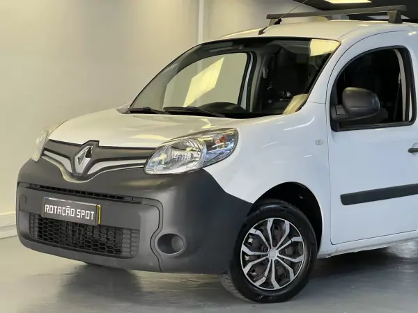 Renault 2018 - 6490 EUR, 385000 km - AUTO.MOTO.pt - 385000km - foto 18 de 33