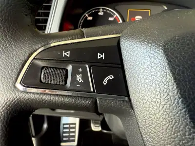 SEAT Leon 2015 - 14000 EUR, 181000 km - AUTO.MOTO.pt - 181000km - foto 70 de 92