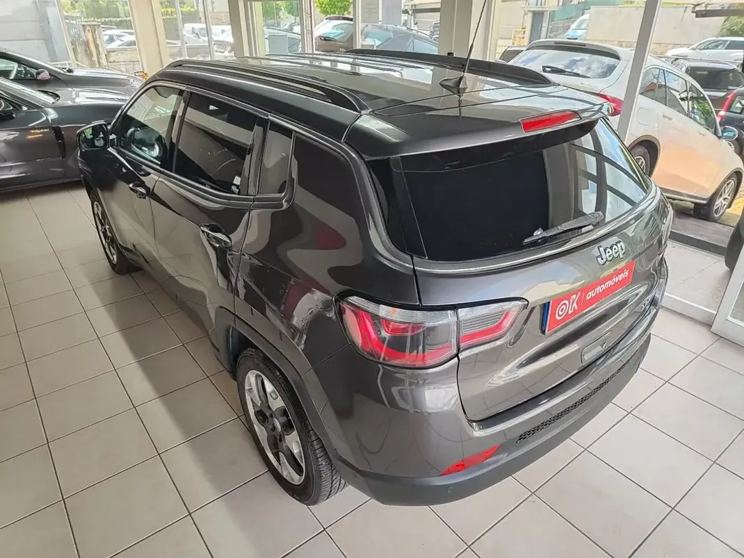Jeep Compass 2018 - 17250 EUR, 110000 km - AUTO.MOTO.pt - 110000km - foto 8 de 34