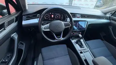 Volkswagen Passat Variant 2021 - 20400 EUR, 128500 km - AUTO.MOTO.pt - 128500km - foto 9 de 12