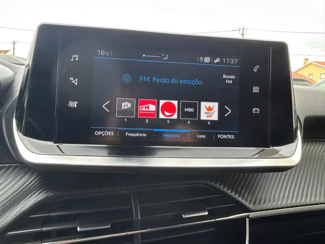 Peugeot 2008 2021 - 15750 EUR, 206114 km - AUTO.MOTO.pt - 206114km - foto 17 de 24