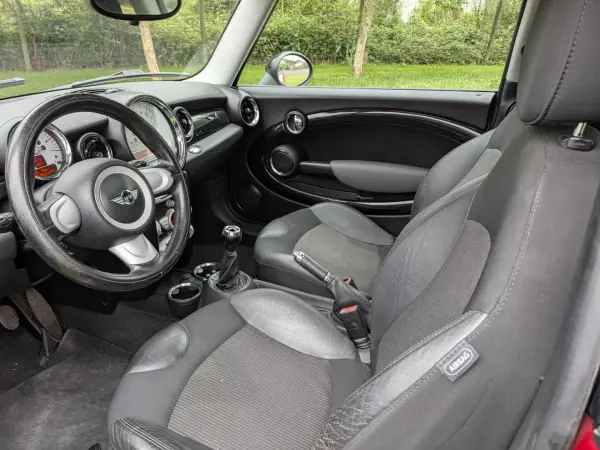 MINI Clubman 2009 - 7850 EUR, 270000 km - 270000km - foto 9 de 14