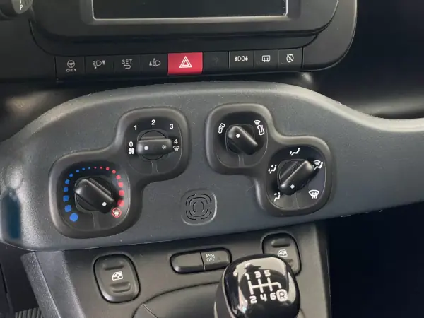 Fiat Panda 2024 - 16250 EUR, 29579 km - AUTO.MOTO.pt - 29579km - foto 8 de 11