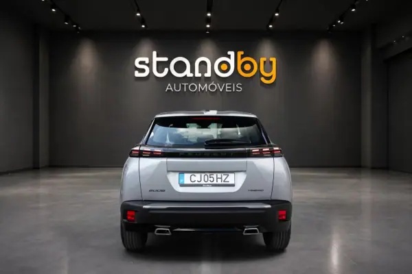 Peugeot 2008 2025 - 22950 EUR, 21000 km - AUTO.MOTO.pt - 21000km - foto 3 de 11