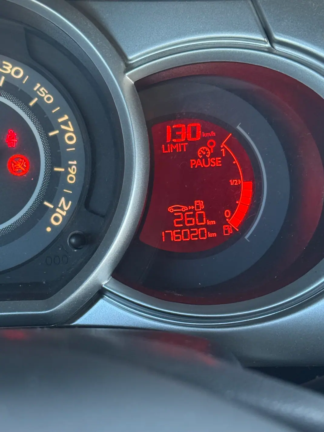 Citroën C3 2010 - 5600 EUR, 176020 km - 176020km - foto 9 de 12