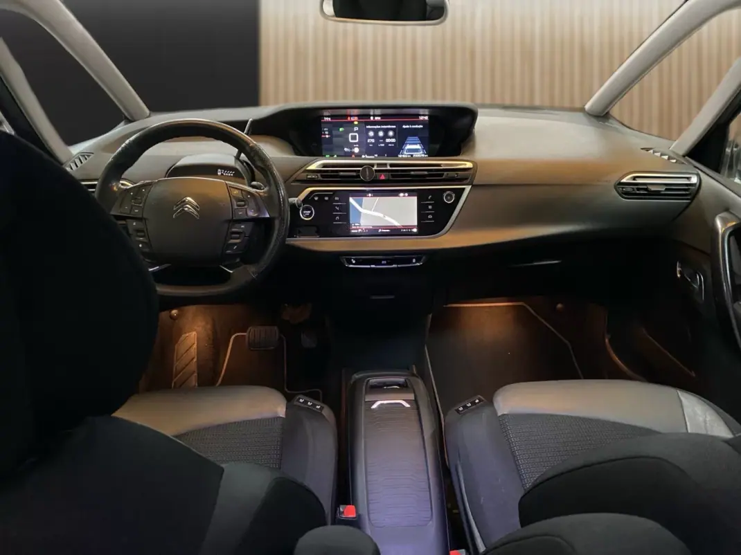 Citroën C4 Spacetourer 2018 - 14950 EUR, 233900 km - AUTO.MOTO.pt - 233900km - foto 8 de 20