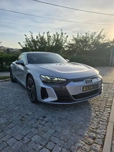 Audi e-tron GT 2021 - 52499 EUR, 100000 km - AUTO.MOTO.pt - 100000km - foto 42 de 46