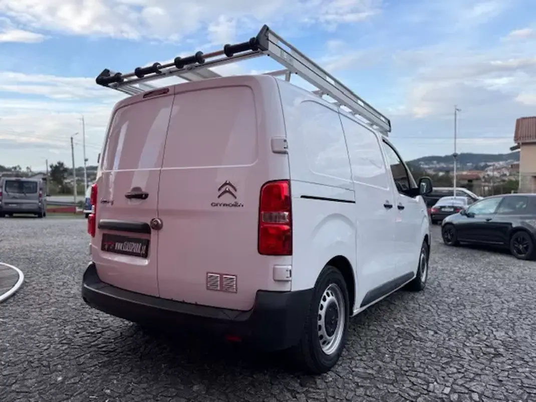 Citroën Jumpy 2020 - 12900 EUR, 160000 km - AUTO.MOTO.pt - 160000km - foto 2 de 18