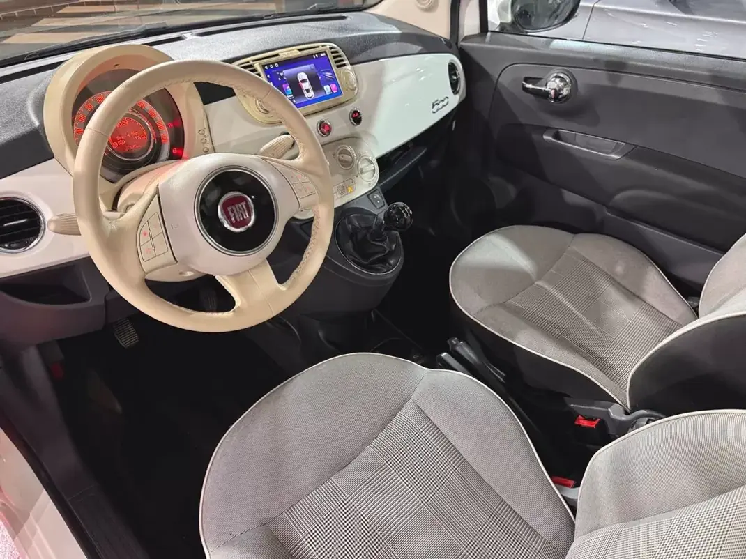 Fiat 500 2015 - 10900 EUR, 127625 km - AUTO.MOTO.pt - 127625km - foto 8 de 29