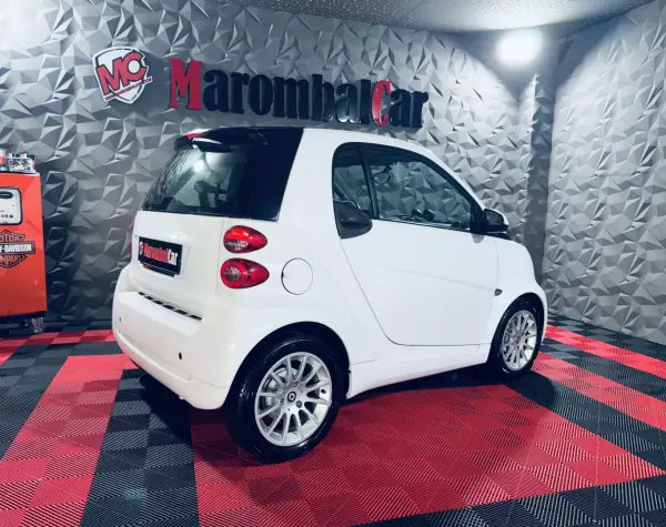 Smart ForTwo Coupé 2011 - 5990 EUR, 169800 km - AUTO.MOTO.pt - 169800km - foto 8 de 33