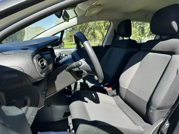 Citroën C3 2018 - 8200 EUR, 117000 km - AUTO.MOTO.pt - 117000km - foto 5 de 10
