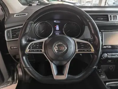 Nissan Qashqai 2017 - 15750 EUR, 155200 km - AUTO.MOTO.pt - 155200km - foto 24 de 37