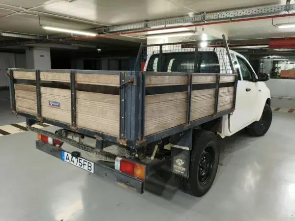 Toyota Hilux 2020 - 24950 EUR, 208886 km - AUTO.MOTO.pt - 208886km - foto 3 de 5