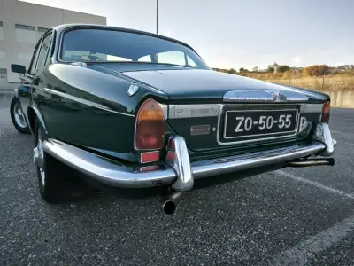 Jaguar XJ6 1976 - 24950 EUR, 47777 km - AUTO.MOTO.pt - 47777km - foto 19 de 60