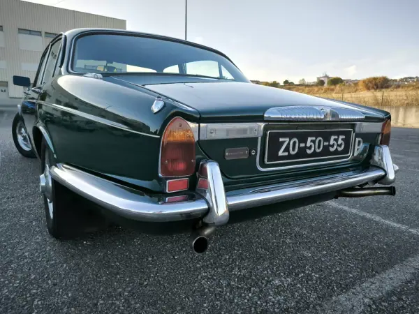 Jaguar XJ6 1976 - 24950 EUR, 47777 km - AUTO.MOTO.pt - 47777km - foto 19 de 60