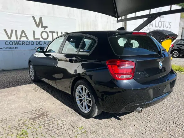 BMW 116 2014 - 10900 EUR, 212000 km - AUTO.MOTO.pt - 212000km - foto 4 de 4