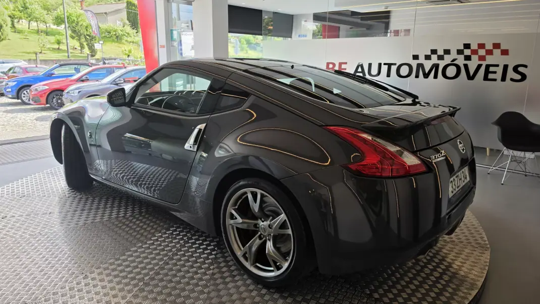 Nissan 370 Z 2010 - 39900 EUR, 111567 km - AUTO.MOTO.pt - 111567km - foto 18 de 62