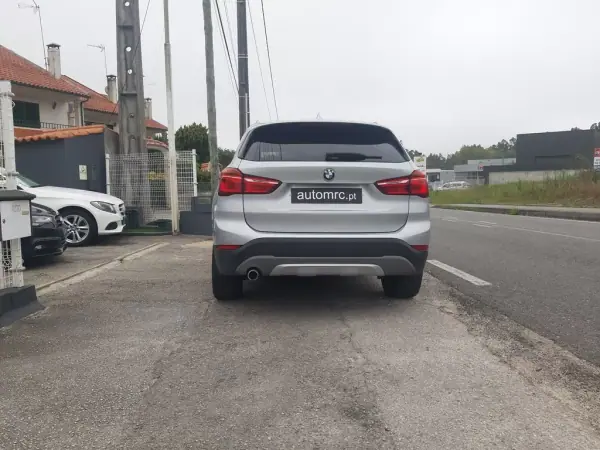 BMW X1 2016 - 18900 EUR, 205000 km - AUTO.MOTO.pt - 205000km - foto 9 de 13