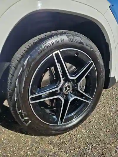 Mercedes-Benz GLA 250 2024 - 40000 EUR, 44350 km - AUTO.MOTO.pt - 44350km - foto 11 de 14