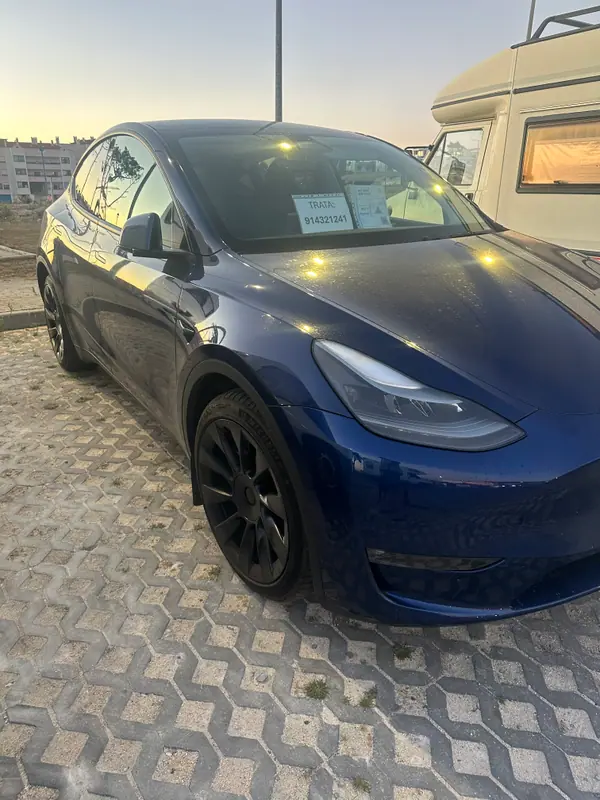 Tesla Model Y 2023 - 43490 EUR, 25000 km - AUTO.MOTO.pt - 25000km - foto 2 de 12
