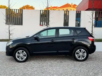 Nissan Qashqai 2010 - 8950 EUR, 115000 km - 115000km - foto 4 de 25