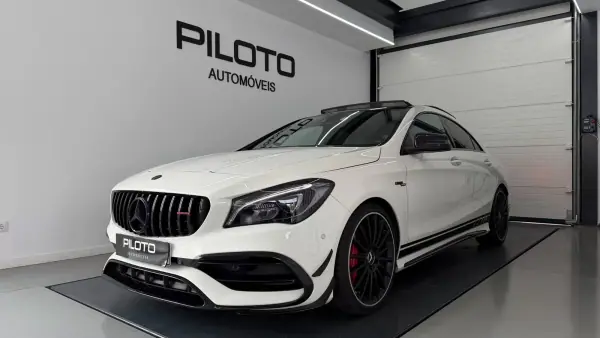 Mercedes-Benz CLA 45 AMG 4Matic 7G-DCT 2017 Gasolina