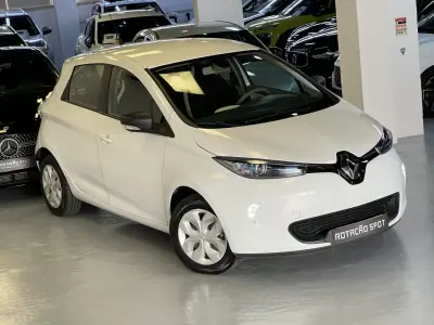 Renault Zoe 2018 - 10990 EUR, 130000 km - AUTO.MOTO.pt - 130000km - foto 11 de 36