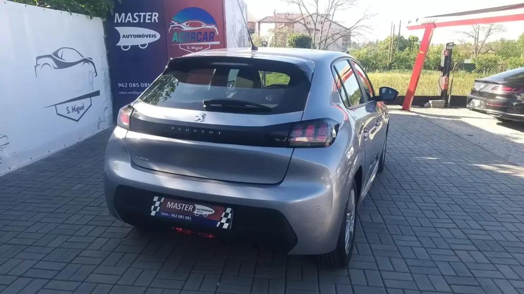 Peugeot 208 2022 - 13565 EUR, 63583 km - AUTO.MOTO.pt - 63583km - foto 18 de 37