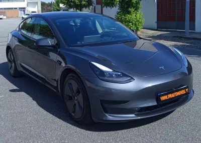 Tesla Model 3 2022 - 26990 EUR, 99900 km - AUTO.MOTO.pt - 99900km - foto 3 de 16