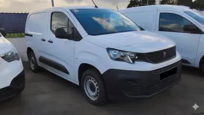 Peugeot 2021 - 13990 EUR, 106734 km - AUTO.MOTO.pt - 106734km - foto 2 de 4