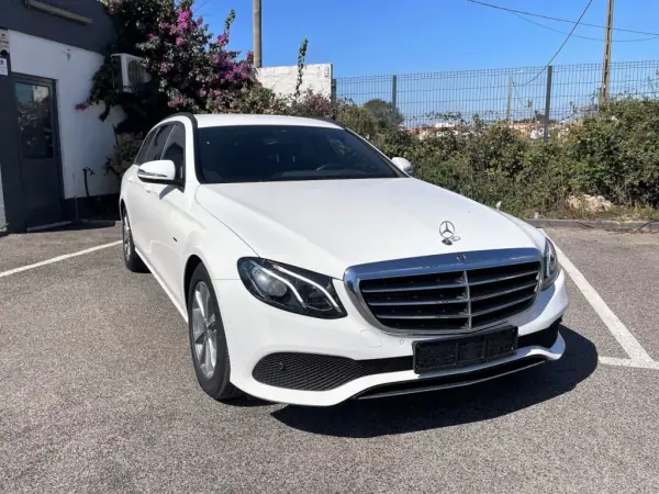 Mercedes-Benz CLE 200 2019 - 45500 EUR, 62253 km - AUTO.MOTO.pt - 62253km - foto 5 de 25