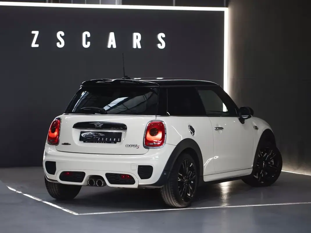 MINI 3 Portas 2017 - 21990 EUR, 84313 km - 84313km - foto 6 de 24