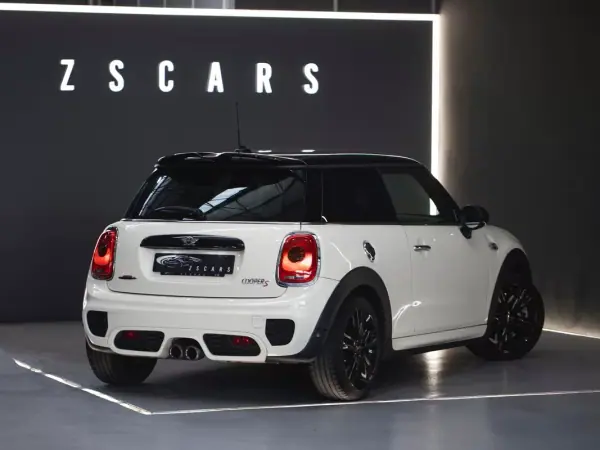 MINI 3 Portas 2017 - 22990 EUR, 84313 km - AUTO.MOTO.pt - 84313km - foto 6 de 24
