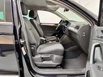 Volkswagen Tiguan 2017 - 17750 EUR, 120000 km - AUTO.MOTO.pt - 120000km - foto 45 de 50