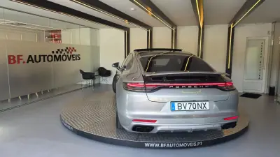 Porsche Panamera 2023 - 97500 EUR, 25369 km - AUTO.MOTO.pt - 25369km - foto 14 de 53