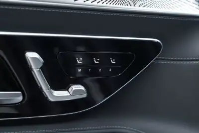 Mercedes-Benz SL 43 AMG 2022 - 109950 EUR, 30000 km - AUTO.MOTO.pt - 30000km - foto 25 de 51