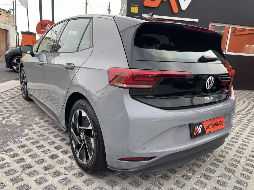 Volkswagen ID.3 2023 - 27950 EUR, 21352 km - AUTO.MOTO.pt - 21352km - foto 5 de 11