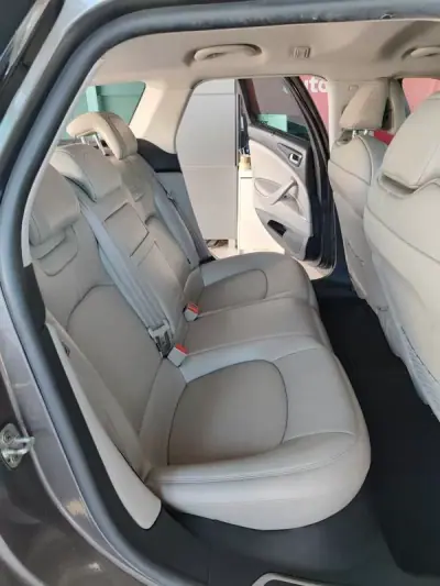 Citroën C5 Tourer 2017 - 9500 EUR, 248400 km - AUTO.MOTO.pt - 248400km - foto 17 de 38