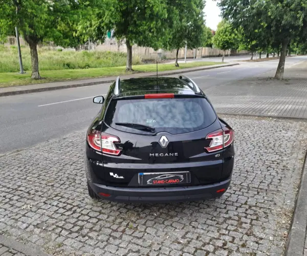 Renault Mégane 2015 - 7990 EUR, 209000 km - AUTO.MOTO.pt - 209000km - foto 5 de 14